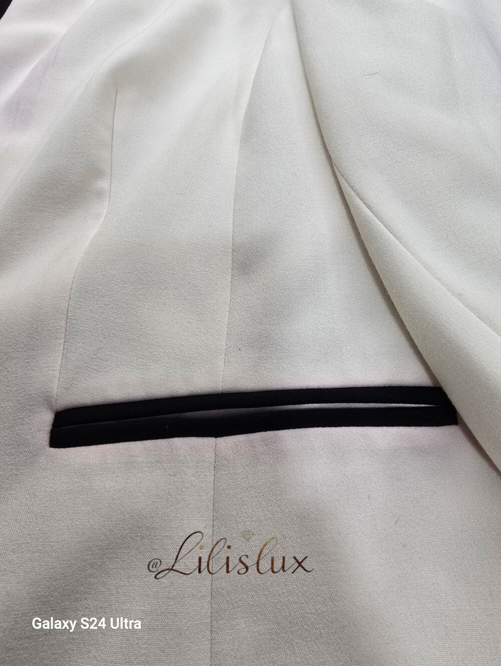 Calvin Klein collarless contrast-trim zip-front blazer in a women's plus size 18 - Picture 15 of 16